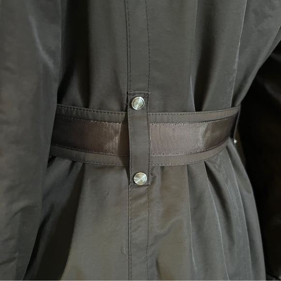 Women’s Gallery Dark Brown Belted Short Rain Trench/Jacket Sz Medium - Picture 8 of 12